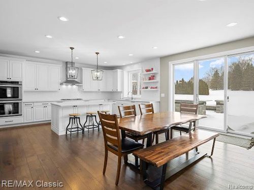 1994 Charles Ct, Milford, MI, 48380-2033 | Card Image