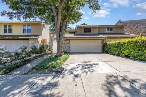 2953 Country Place Cir, Carrollton, TX, 75006-4782 | Card Image