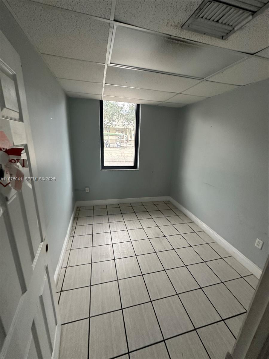 Commercial Lease in Miami 2