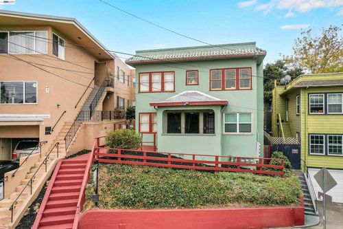 216 Oakland Ave, Oakland, CA, 94611-5567 | Card Image