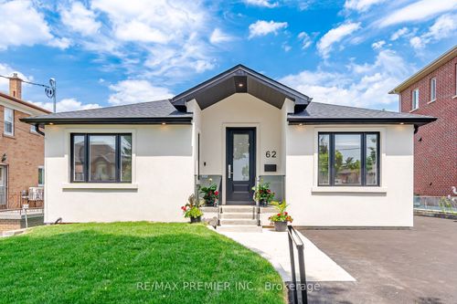 62 Flamborough Dr, North York, ON, M6M2R6 | Card Image