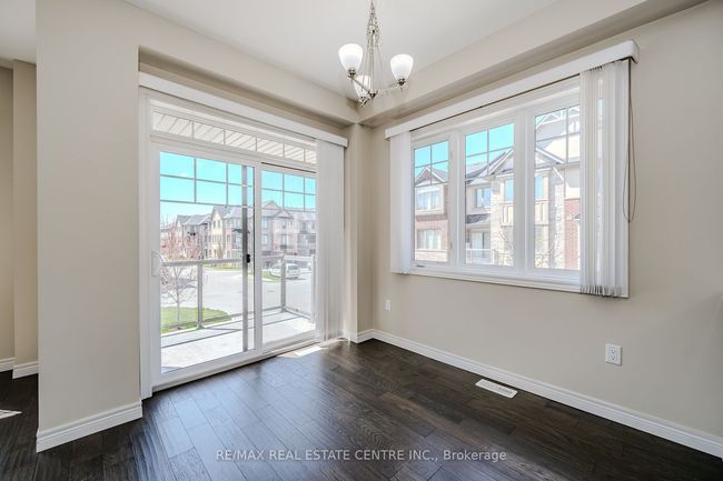 1 Cheps Lane, House attached with 3 bedrooms, 2 bathrooms and 1 parking in Ancaster ON | Image 11