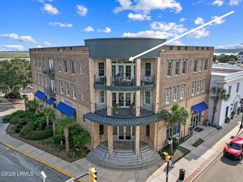 301-700 Bay St, Beaufort, SC, 29902-4753 | Card Image