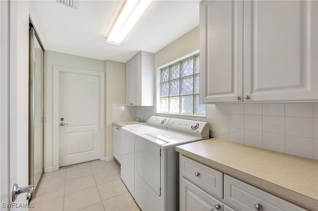 4255 Redonda Ln, House attached with 2 bedrooms, 2 bathrooms and null parking in NAPLES FL | Image 22