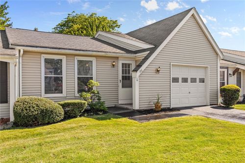 86 Springwood Dr, Webster, NY, 14580-2812 | Card Image