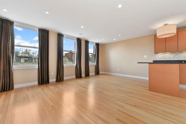 APT-4 - 382 Marlborough St, Condo with 3 bedrooms, 2 bathrooms and 1 parking in Boston MA | Image 5