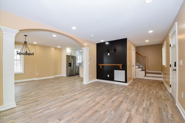 Living Room | Image 6
