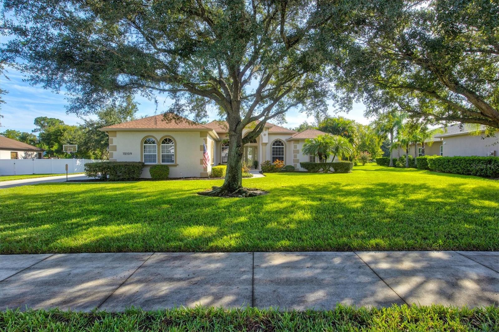 21st Ave, Bradenton, FL 34212