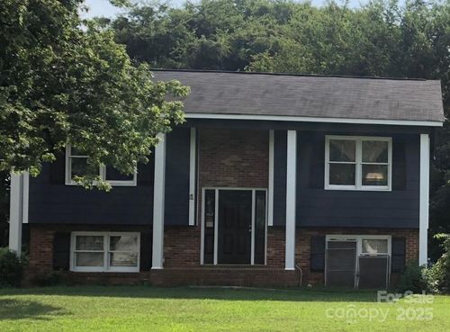 30-5601 Beaconsfield Rd, Charlotte, NC, 28214-2479 | Card Image