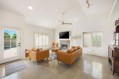 2190 N Paseo De Anza, Palm Springs, CA, 92262-3473 | Card Image