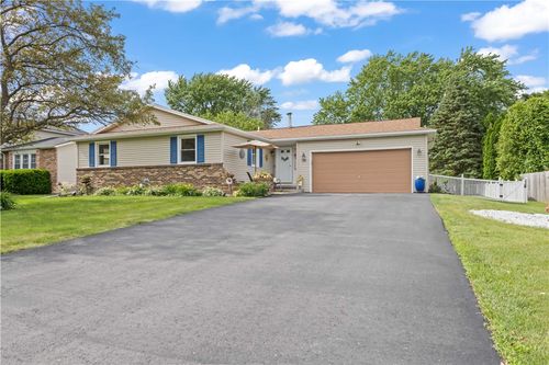 59 Long Wood Dr, Greece, NY, 14612-2711 | Card Image