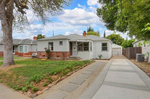 5615 7th Ave, Sacramento, CA, 95820-1717 | Card Image