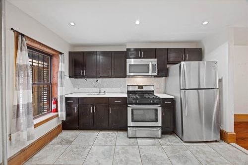 554 Lexington Ave, New York, NY, 10022-6816 | Card Image