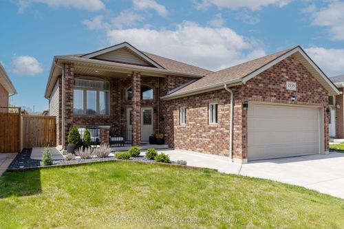 1939 Everts Ave, Windsor, ON, N9B0B6 | Card Image