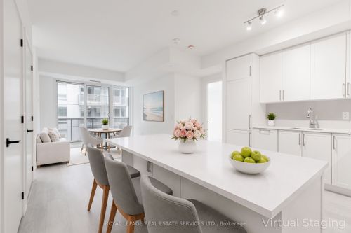 325-2450 Old Bronte Rd, Oakville, ON, L6M5P6 | Card Image