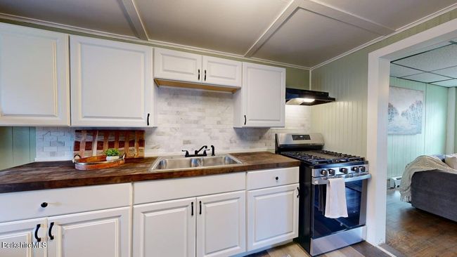 208 Columbia St, House other with 4 bedrooms, 1 bathrooms and 2 parking in Adams MA | Image 12