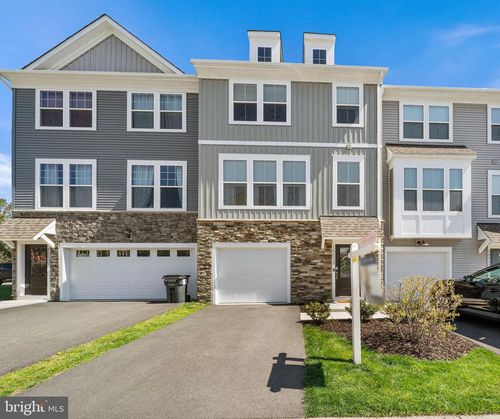 10539 Waterbury Woods Way, MANASSAS, VA, 20112-2460 | Card Image