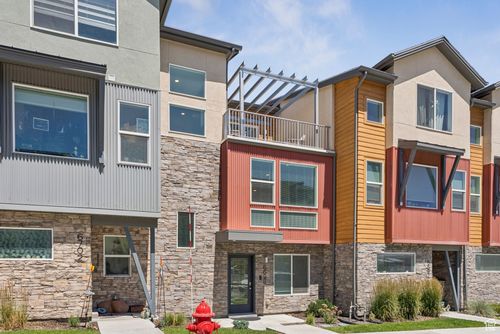 6698 N Silver Creek Dr, Park City, UT, 84098-1514 | Card Image