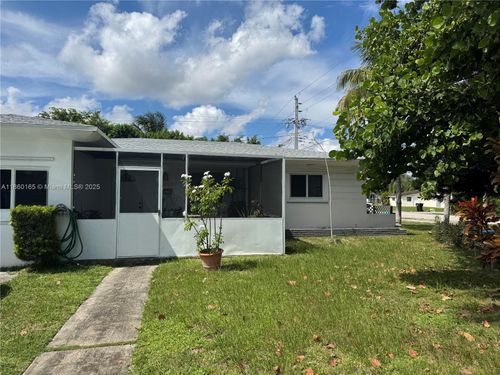 1691 Ne 177th St, North Miami Beach, FL, 33162-1403 | Card Image
