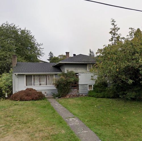 10910 128a St, Surrey, BC, V3T3G2 | Card Image