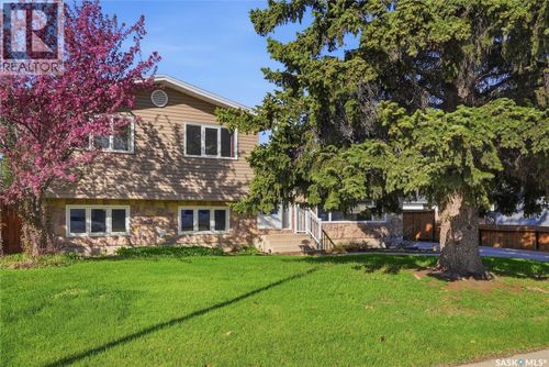 28 Malta Cres, Saskatoon, SK, S7L3W1 | Card Image