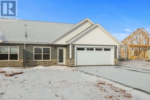 118 Putters St, Summerside, PE, C1N0V1 | Card Image