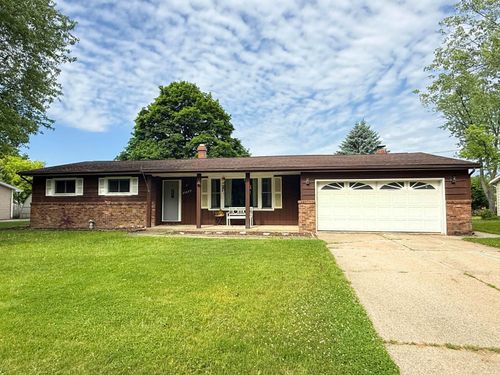11477 Colonial Woods Drive, Vienna Charter Township, MI, 48420 | Card Image