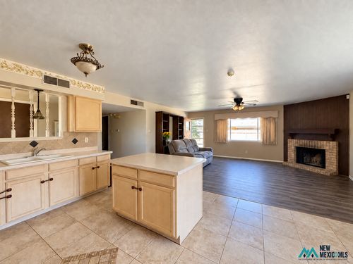 703 Gayle, Roswell, NM, 88203 | Card Image