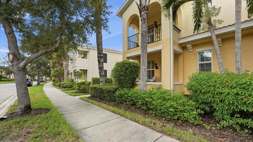 1585 Dorgali Dr, SARASOTA, FL, 34238-2838 | Card Image