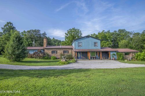 614 Nydeck Rd, Robbins, TN, 37852-3837 | Card Image