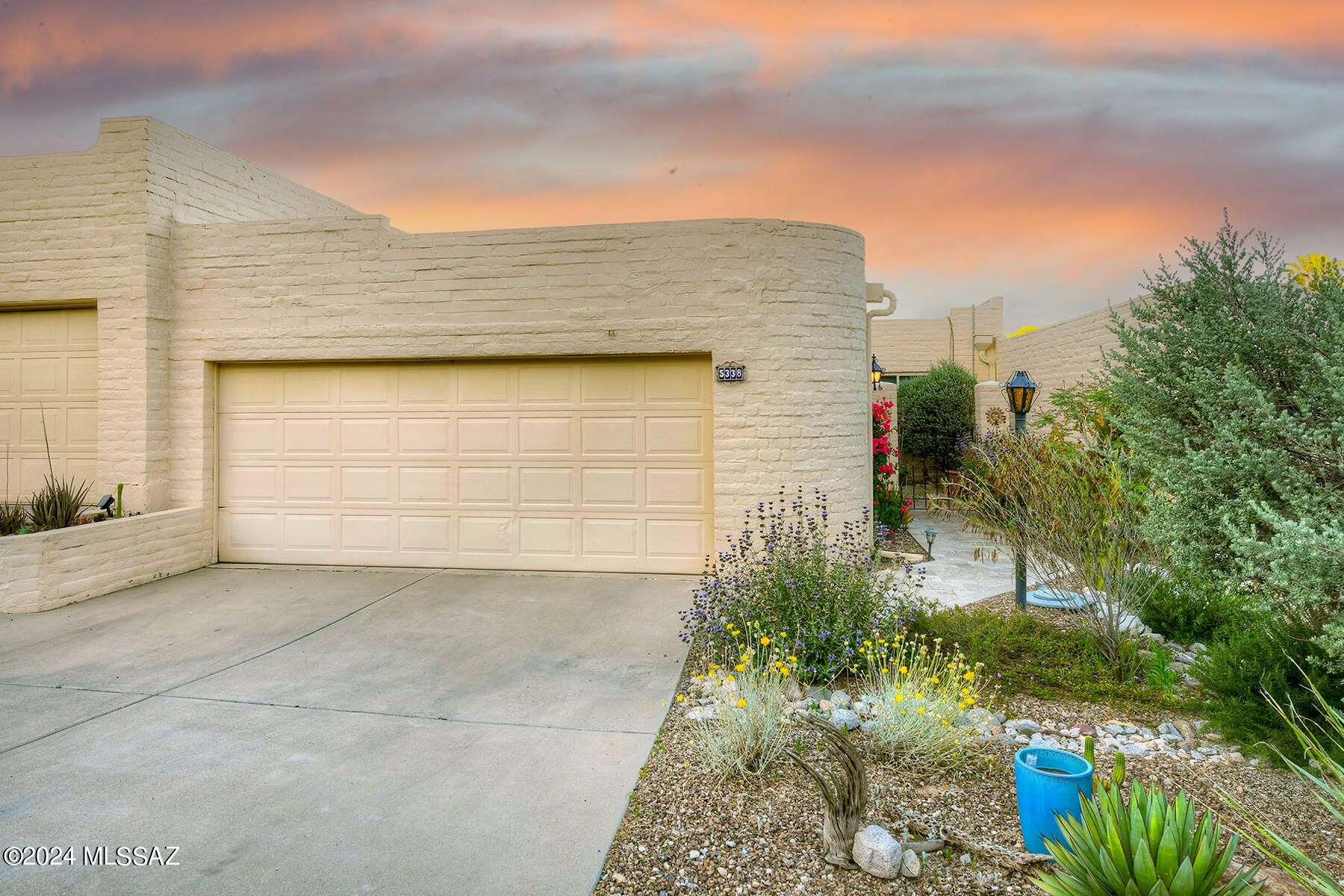 Paseo Sonoyta , Tucson, AZ 85750