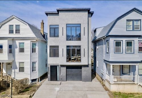31 Grace St, Irvington, NJ, 07111-3506 | Card Image
