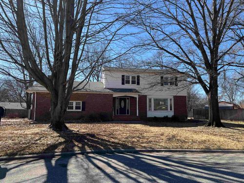 1825 Circle Dr, El Dorado, KS, 67042-4008 | Card Image