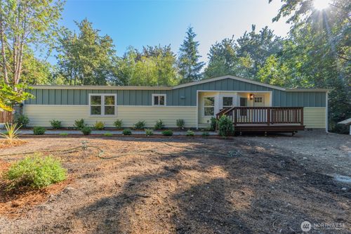 1059 E Crestview Dr, Shelton, WA, 98584-7996 | Card Image