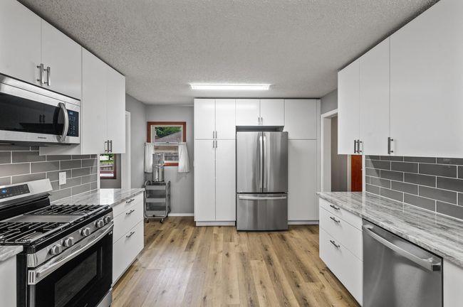 19_11542_Xavis_Street_NW19_mls.jpg | Image 14