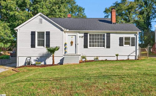 130 Pleasant Ridge Ave, Greenville, SC, 29605-2114 | Card Image