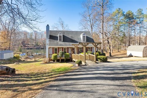 2015 Oneida Rd, Powhatan, VA, 23139-6121 | Card Image