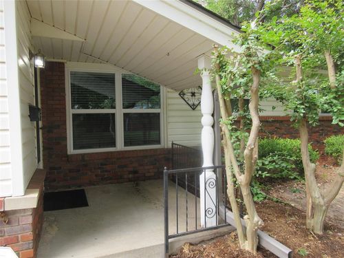1215 Glenwood St, Norman, OK, 73069-6813 | Card Image