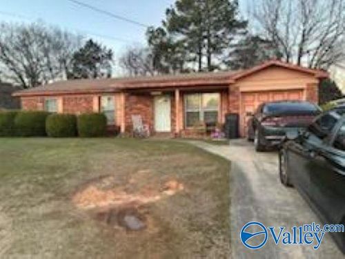 907 Bedford Drive, Decatur, AL, 35601 | Card Image