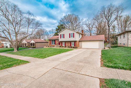 3204 Summerfield Dr, Louisville, KY, 40220-3332 | Card Image