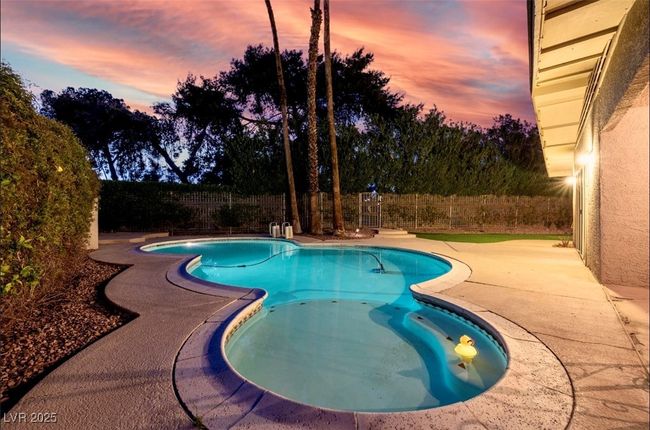 3597 Cochise Ln, House other with 4 bedrooms, 4 bathrooms and null parking in Las Vegas NV | Image 43