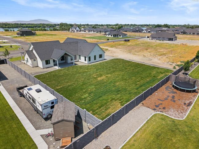 6537 Lazy B Dr, Home with 5 bedrooms, 4 bathrooms and null parking in Pasco WA | Image 48