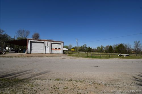 135 N Main St, White Oak, OK, 74301-7578 | Card Image