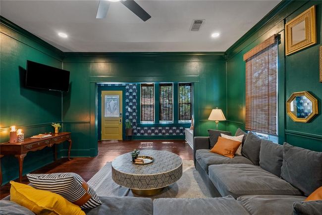 3610 Avenue P 1/2, House other with 3 bedrooms, 2 bathrooms and null parking in Galveston TX | Image 11
