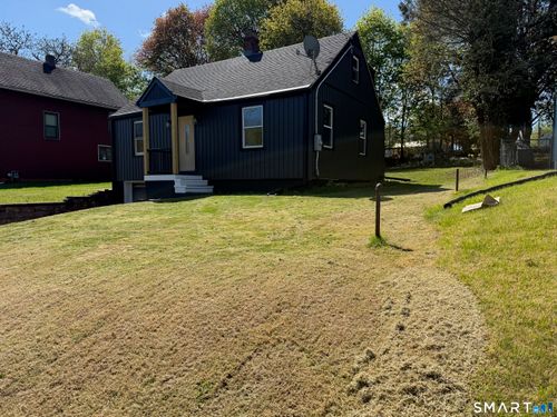 102 Horton Ave, Meriden, CT, 06450-6015 | Card Image