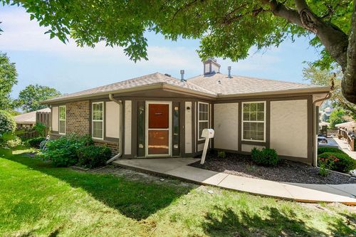 304 E Hansen Ct, Independence, MO, 64055-1495 | Card Image