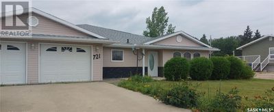 721 3rd St Ne, House other with 3 bedrooms, 2 bathrooms and null parking in Wadena SK | Image 1