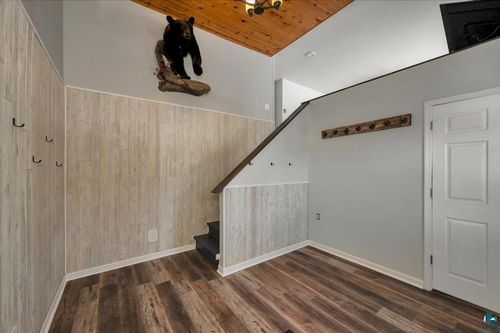 1146 Two Harbors Rd, Two Harbors, MN, 55616-8000 | Card Image