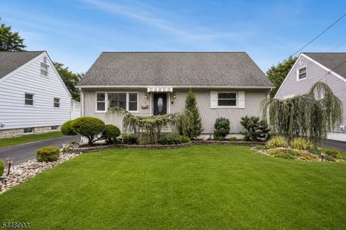 48 Merkel Dr, Bloomfield, NJ, 07003-3127 | Card Image