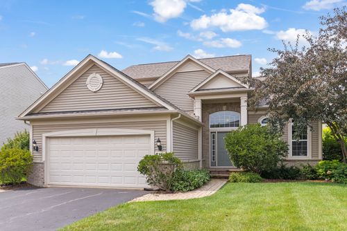 3111 Drury Ln, Carpentersville, IL, 60110-3458 | Card Image